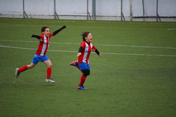 U17女足6-0获季军：双杀皇马轰11球零丢球，刘雨辰双响